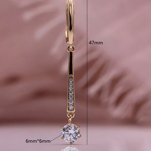 🌟 Gold Plated Drop Earrings - Picture 4 of 4